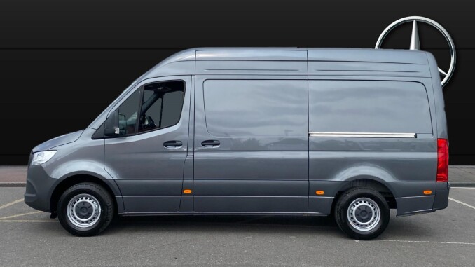 Mercedes-Benz Sprinter 315Cdi L2 Diesel Rwd 3.5t H2 Pro Van 9G-Tronic - Image 5